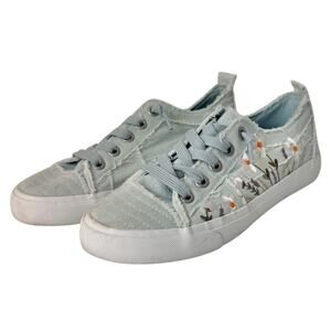 Blowfish Malibu Light Blue White Daisy Embroidered Slip-On Sneakers size 8.5